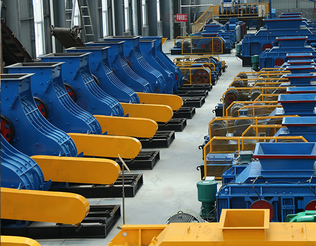 花崗巖頁巖硬石頭？雙轉(zhuǎn)子無篩底制砂機(jī)無堵塞耐用實(shí)惠